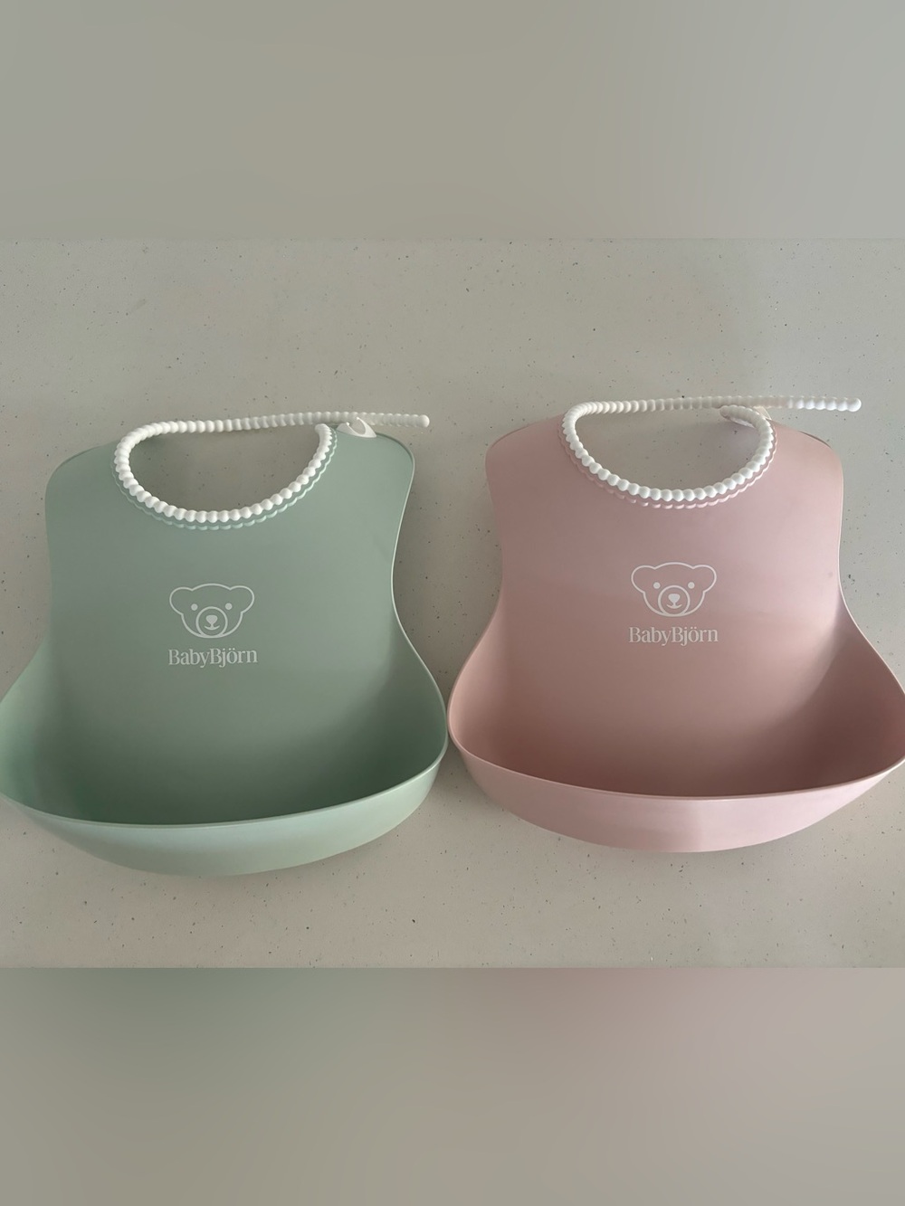 2-pack BabyBjorn plastic bibs